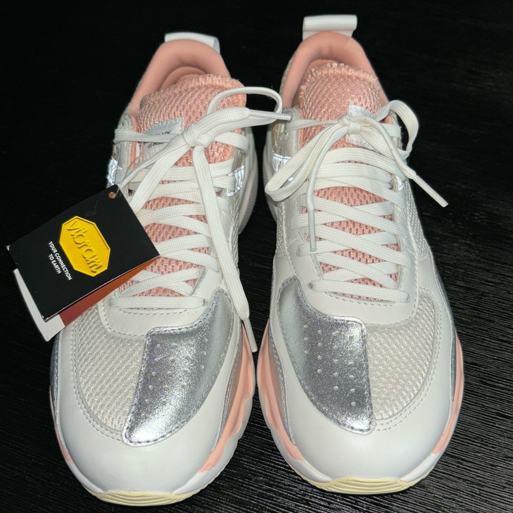 Nebula sneaker in white pink
